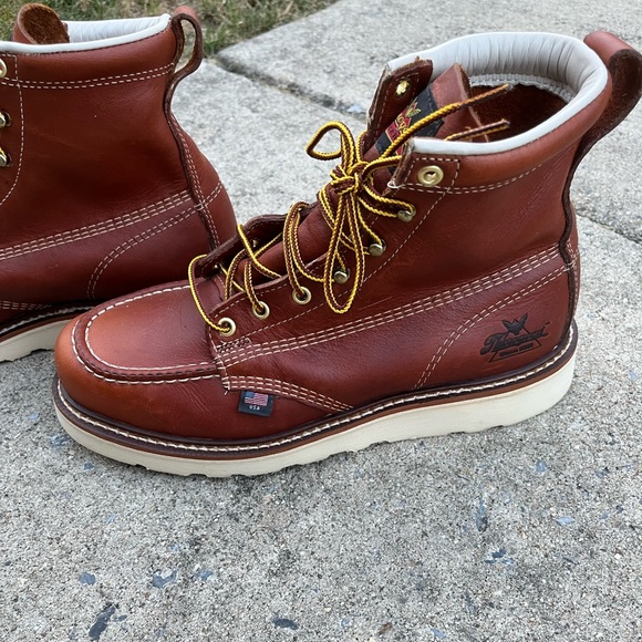 Thorogood American Heritage - 6” Tobacco Moc Toe Boots - Picture 3 of 9